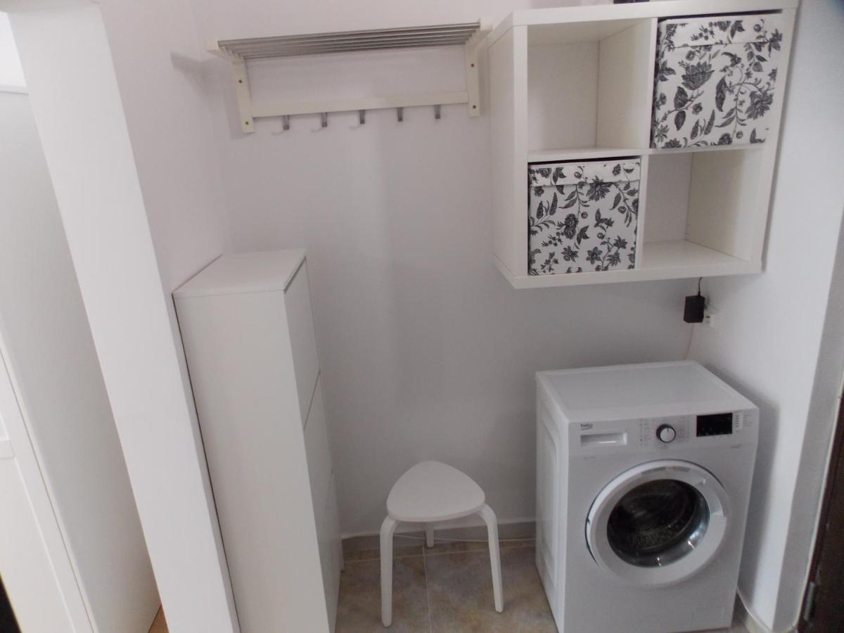 Garsoniera Moderna Appartamento Bucarest Esterno foto